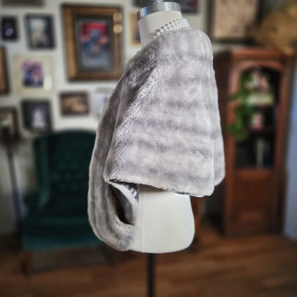 Vintage 50s Luxury Faux Fur Shawl Wrap Silver Grey Striped Evening Elegant